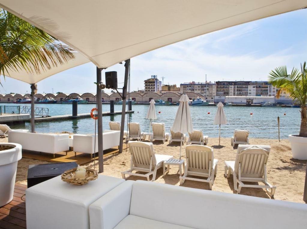 Апартаменты Apartamento Con Piscina Y Parking Гандия Экстерьер фото